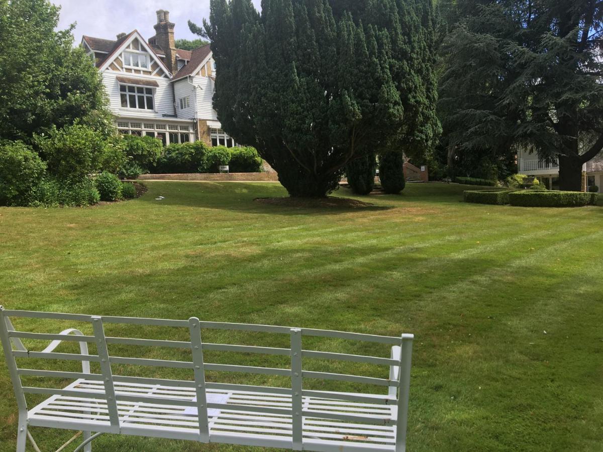 Rowhill Grange Hotel & Utopia Spa Dartford Buitenkant foto